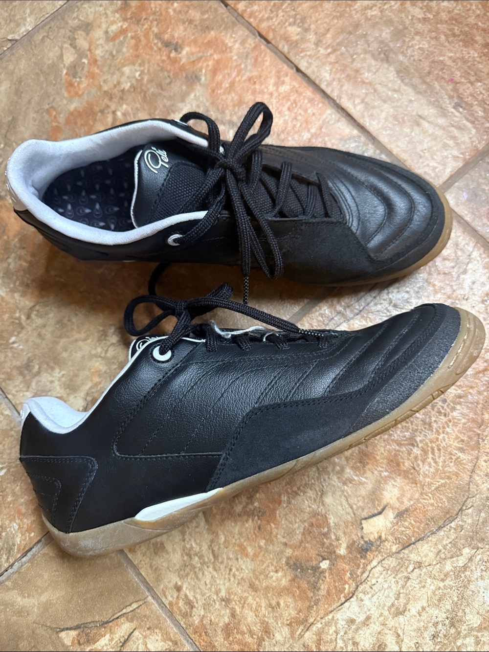 Pele Setembro Indoor Soccer Turf Shoes Limited Edition Black White US 9 EU 43